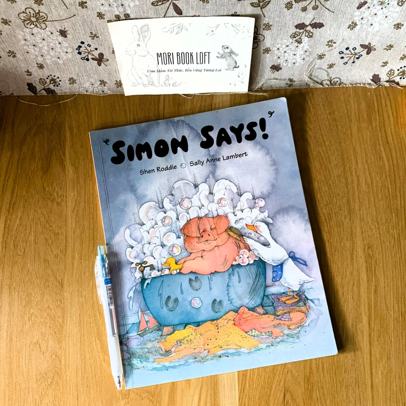 Sách tranh tiếng anh Simon Says, Used, Picture Book For Kids 446672