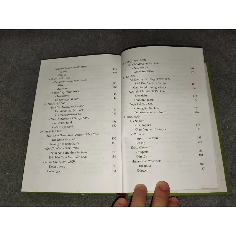 HOA NỞ ĐẦU XUÂN - THƠ SONG NGỮ 729542