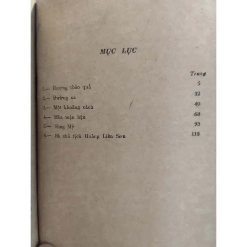 tiểu thuyết Mùa mận hậu của nhà văn Ma Văn Kháng. 
 695688