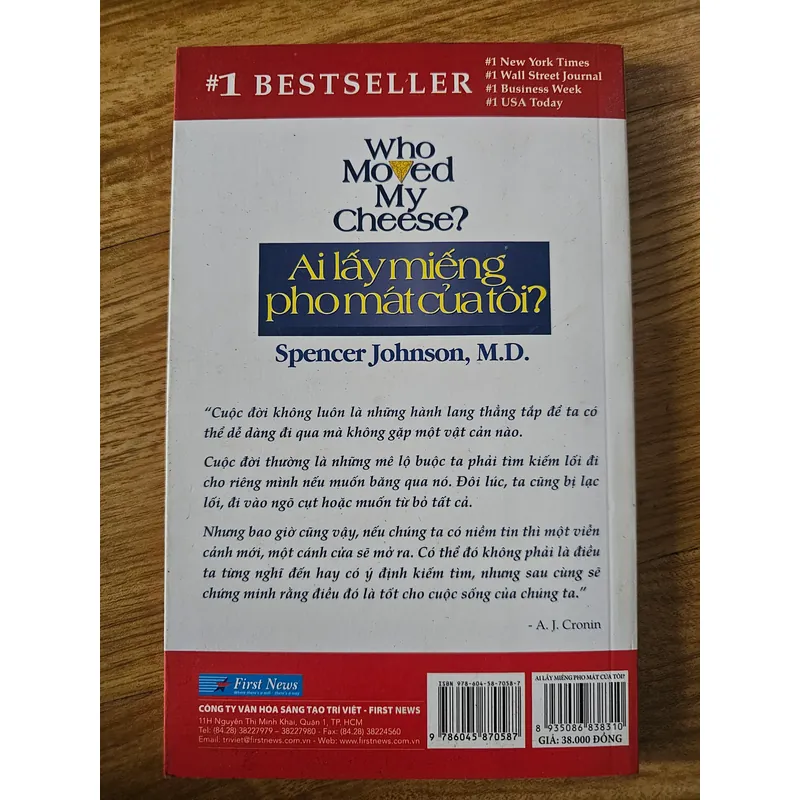 Ai lấy miếng pho mát của tôi?
 675299