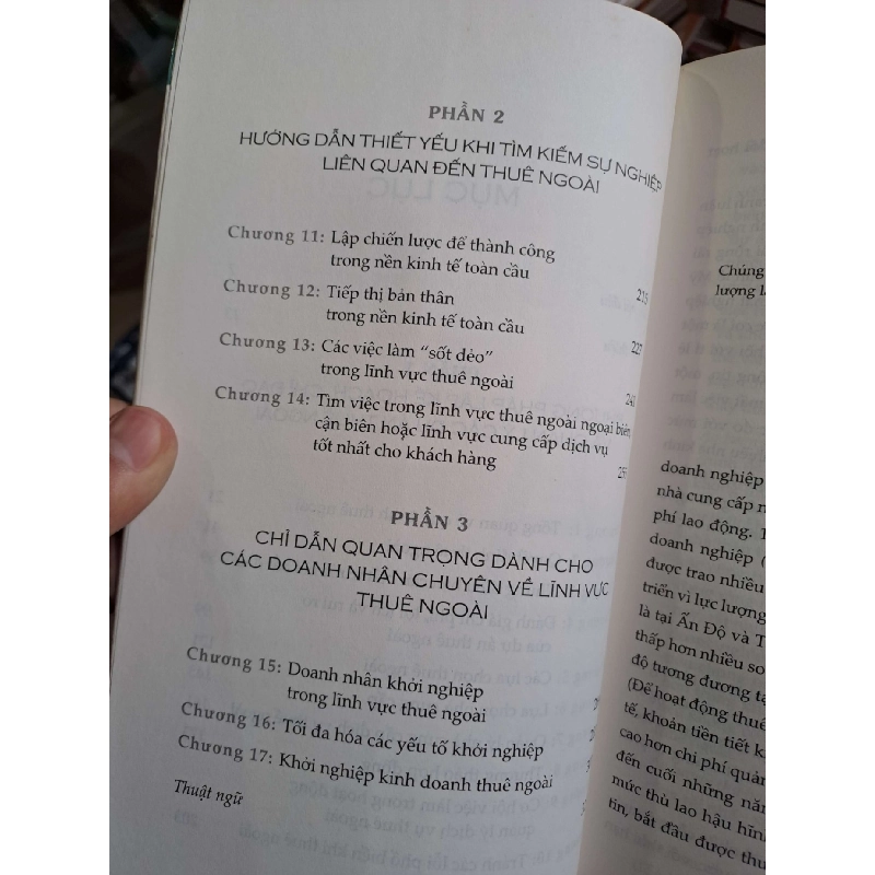 Thuê ngoài từ A đến Z - Brown - Wilson - 2015 mới 80% ố - KỸ NĂNG - HCM0111 920697