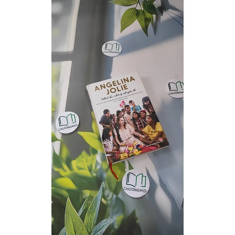 Nhật Kí Những Chuyến Đi - Angelina Jolie 990099