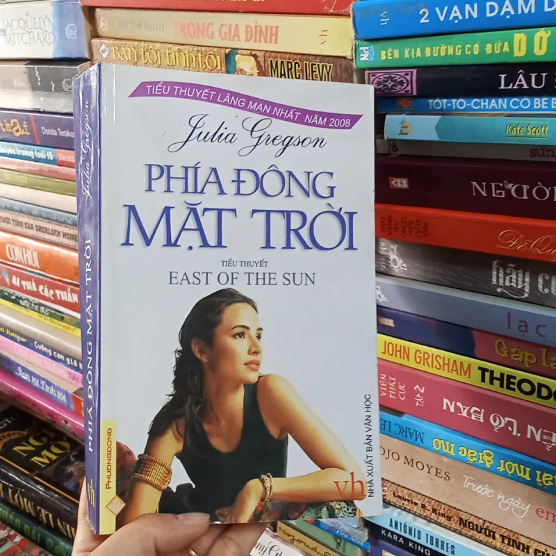 Phía Đông Mặt Trời - Julia Gregson  779478