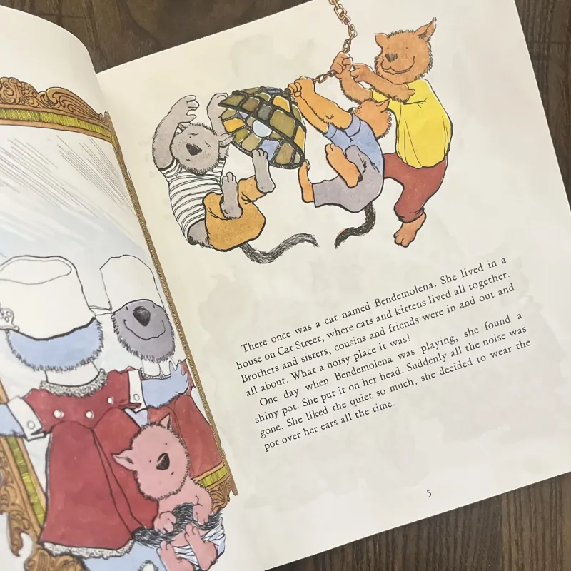 ✨𝑻𝒉𝒆 𝑪𝒂𝒕 𝑾𝒉𝒐 𝑾𝒐𝒓𝒆 𝒂 𝑷𝒐𝒕 𝑶𝒏 𝑯𝒆𝒓 𝑯𝒆𝒂𝒅✨ 612192