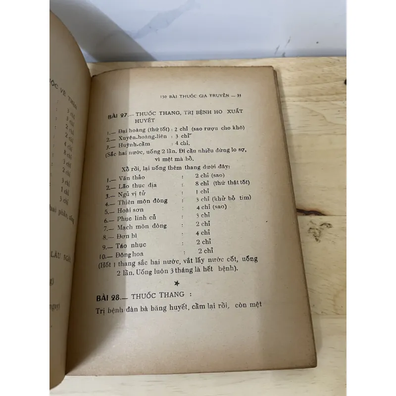 Đông y thần dược 150 bài thuốc gia truyền (in năm 1975) 1018607