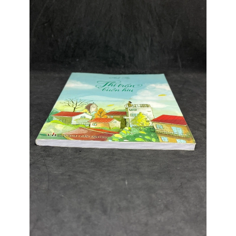 Thị trấn buồn hiu mới 90% HCM2704 911195