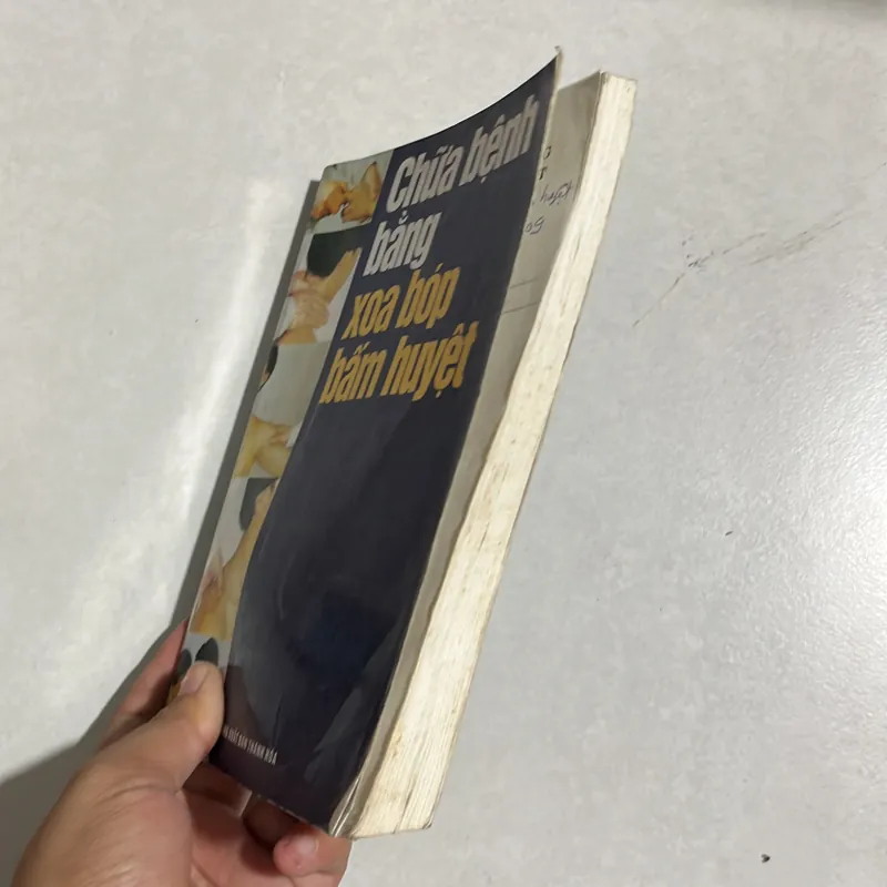Chữa bệnh bằng xoa bóp bấm huyệt  589593