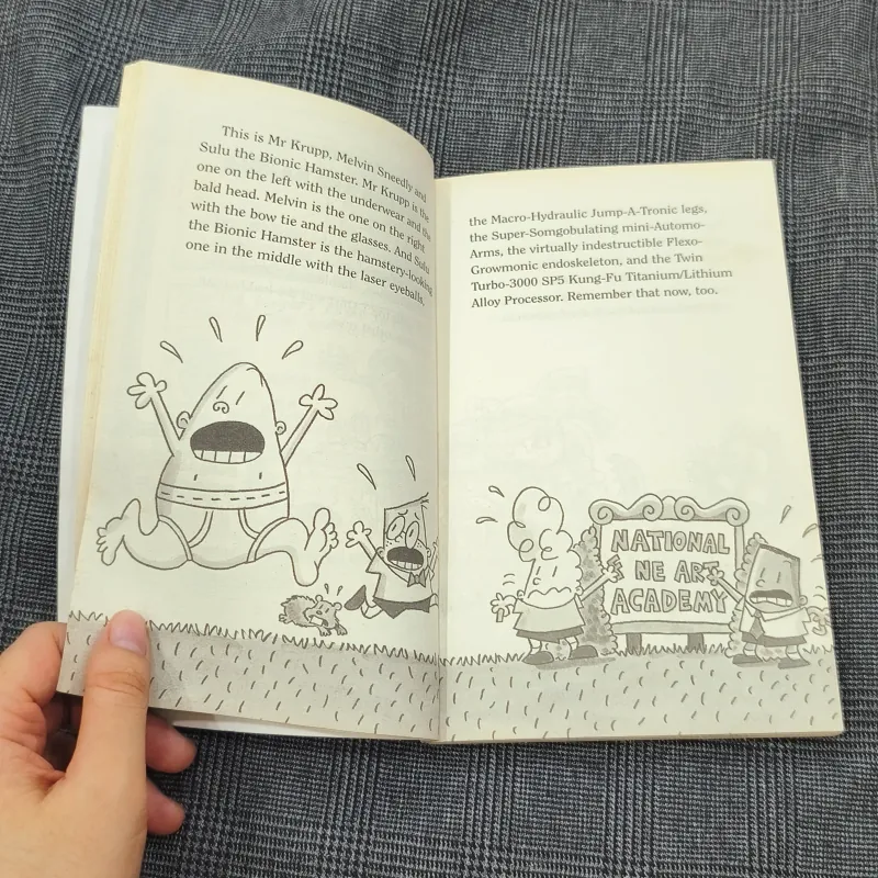 (Ngoại văn) Captain Underpants and the Big, Bad Battle of the Bionic Booger Boy (Part 2) 1035880