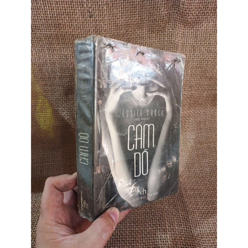 Cám dỗ - Jessica March 2001 mới 80% ố(Văn học nước ngoài) HLSC2404 1028288