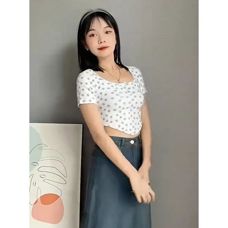 ÁO CROPTOP CỔ VUÔNG HOA NHÍ ĐỎ 739882