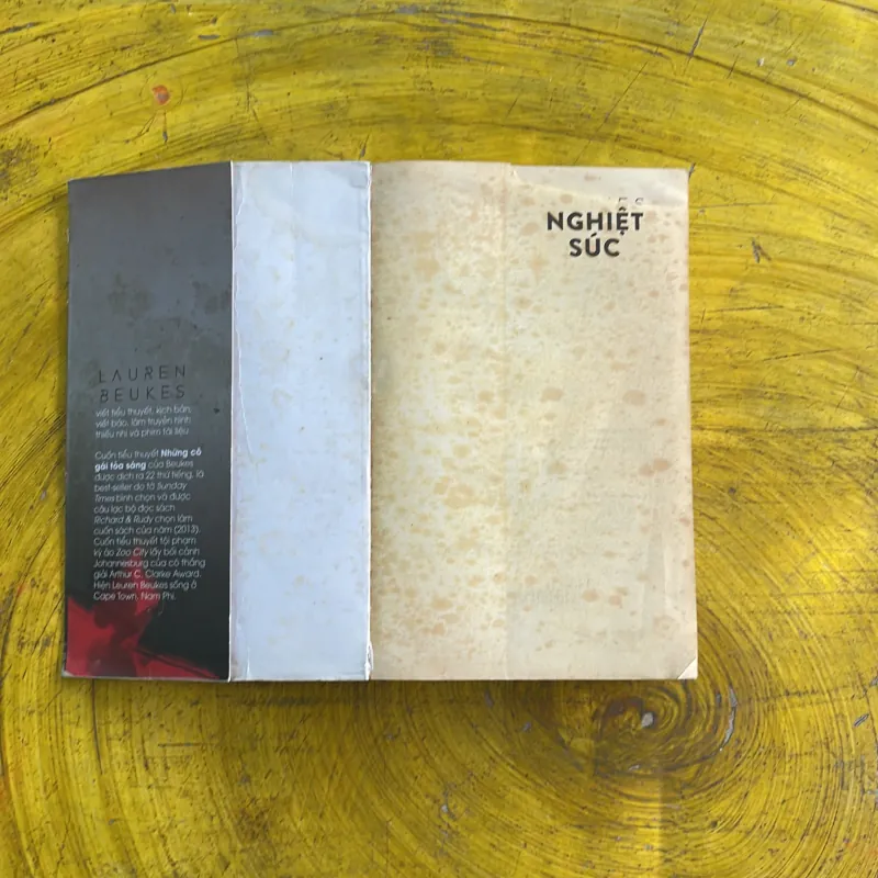 NGHIỆT SÚC - LAUREN BEUKES 961472