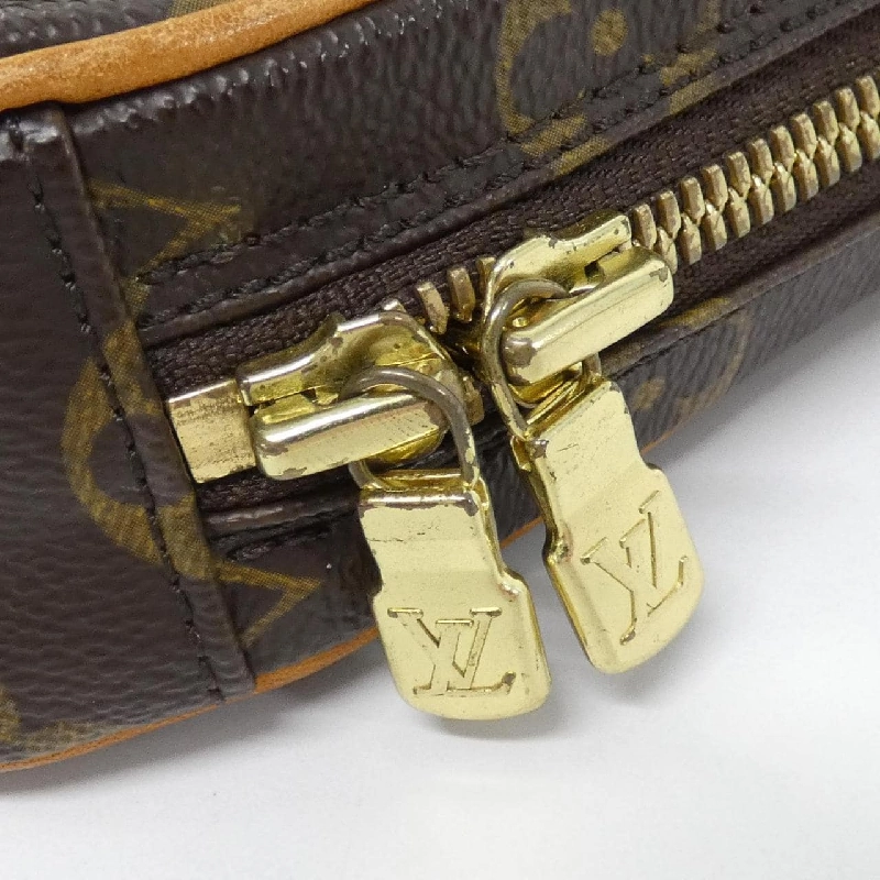 Túi đeo vai Louis Vuitton Monogram Pochette Gange M51870 610462
