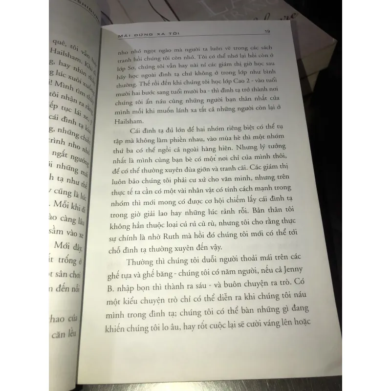 Mãi đừng xa tôi - Kazuo Ishiguro 1022675