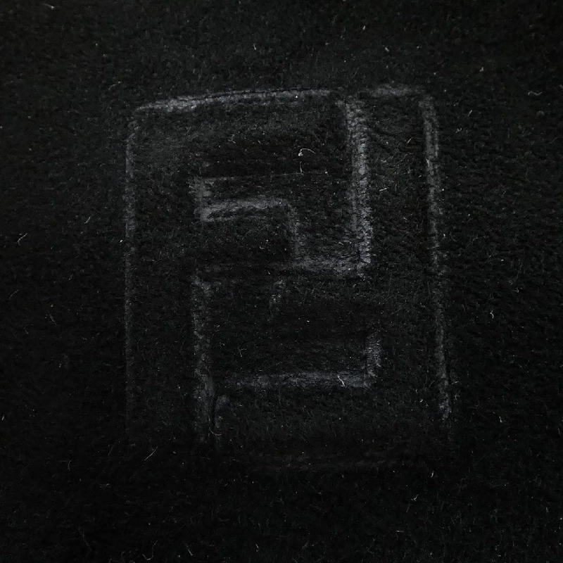 Giày boot FENDI - Hàng hiệu Authentic 829979