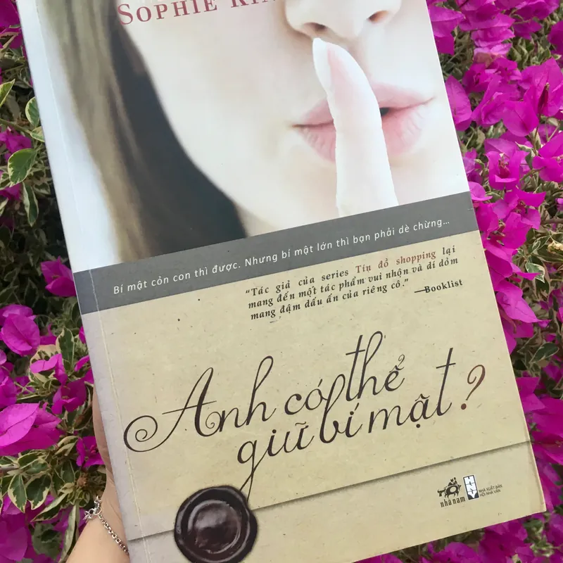 Anh có thể giữ bí mật? Sophie Kinsella 563426