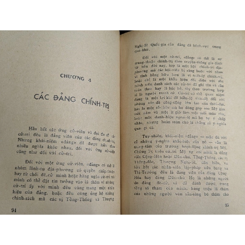 Sinh hoạt chính trị tại hoa kỳ - Abraham Ribicoff & Jôn Ô.Newman ( bản dịch của Nam Chi ) 449809