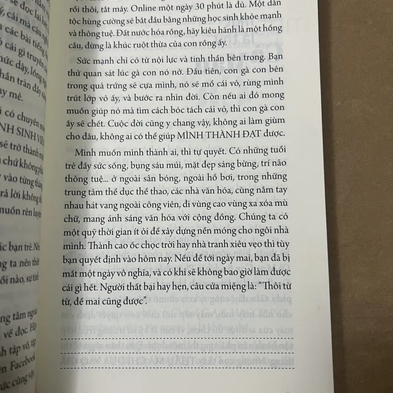 Trên đường băng 1010393