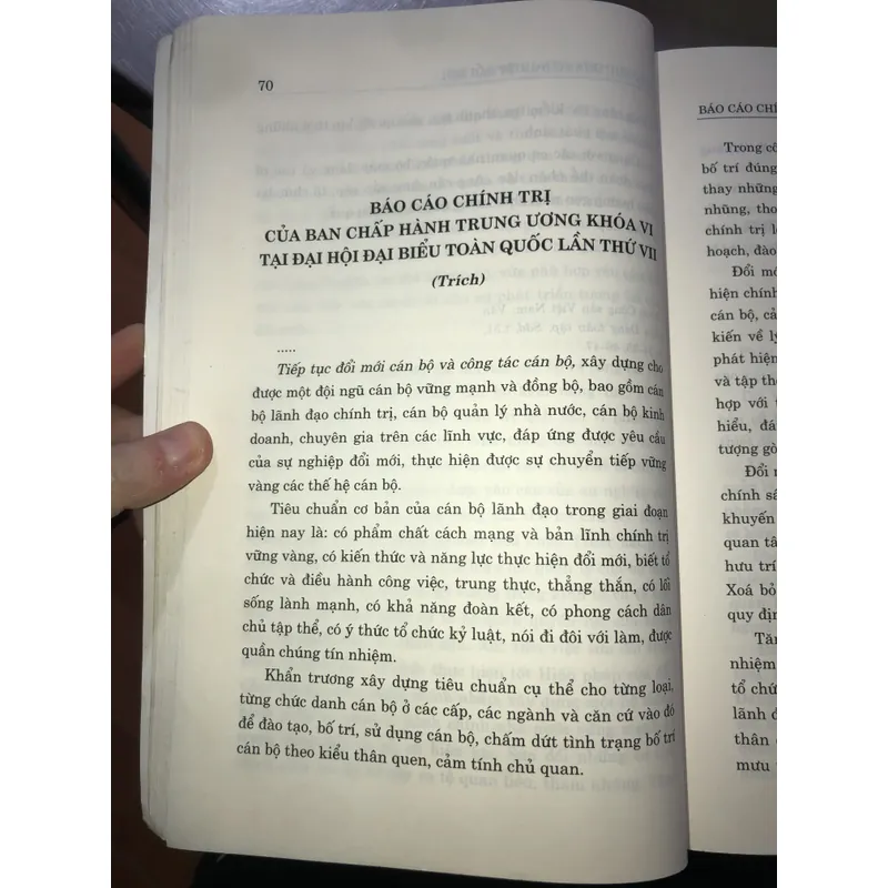 Về cán bộ và công tác cán bộ trong thời kỳ đổi mới  720303