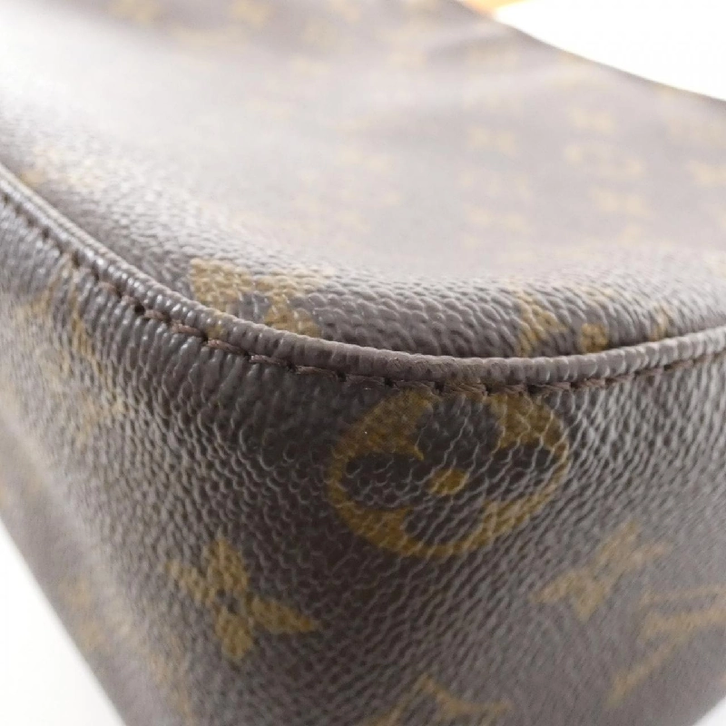 Túi xách vai Louis Vuitton Monogram Looping MM M51146 610744