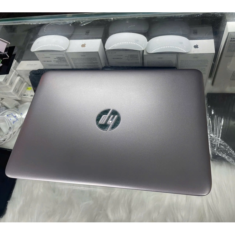 Thanh lý Laptop HP 820 g3 277210