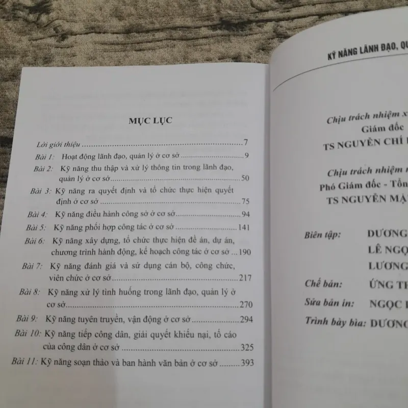 Giáo trình KỸ NĂNG LÃNH ĐẠO, QUẢN LÝ - Trung cấp LLCT. HỌC VIỆN CTQG HCM 759539