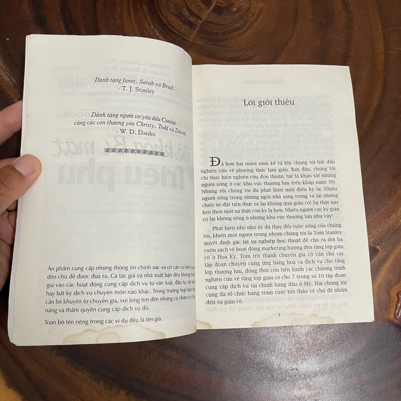 Bẻ Khoá Bí Mật Triệu Phú _ Khám Phá Tư Duy Làm Giàu - Thomas J. Stanley & William D. Danko 444130