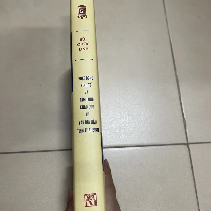 Hoạt động kinh tế và tâm linh - Khảo cứu từ văn bia hậu tỉnh Thái Bình  1001941