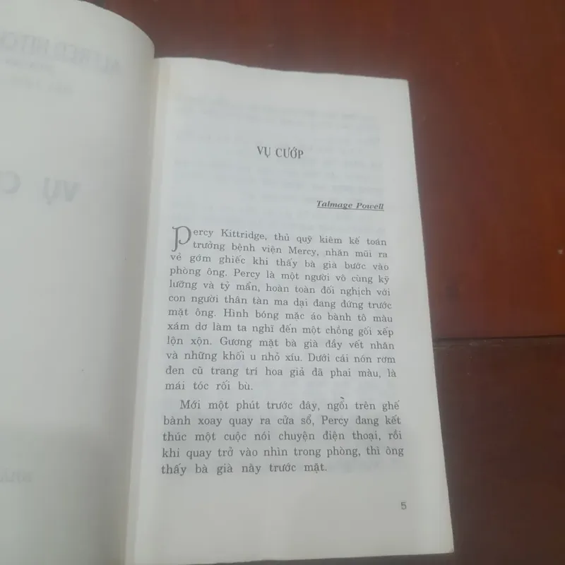 TRUYỆN KINH DỊ (Alfred Hitchcock tuyển chọn) 606534