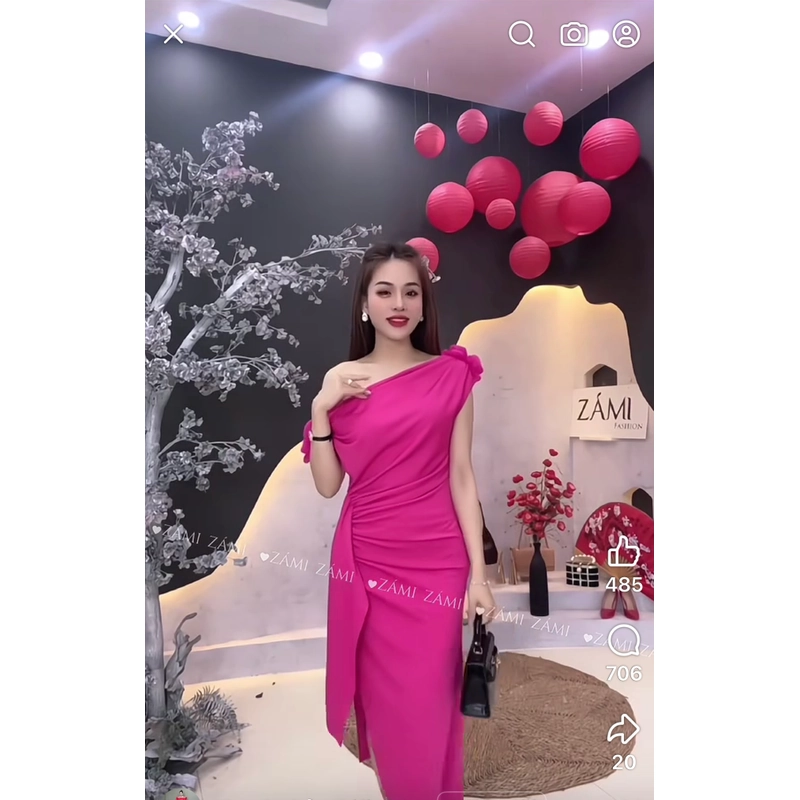Áo đầm lệch vai.  533637