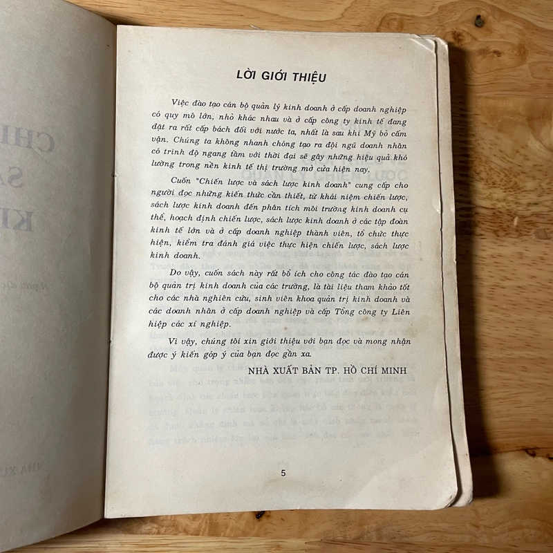 II Chiến Lược Và Sách Lược Kinh Doanh - GARRY D. SMITH, DANNY R. ARNOLD, BOBBY G. BIZZELL  466401