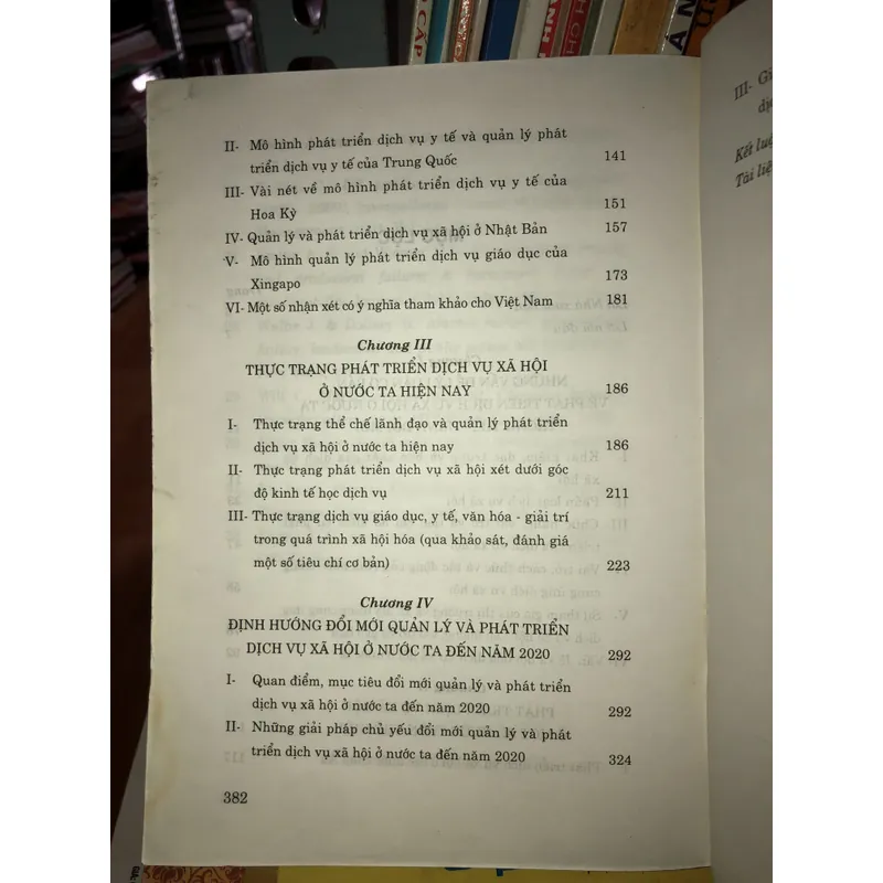 Phát triển dịch vụ xã hội ở nước ta đến năm 2020 - Một số vấn đề lý luận và thực tiễn  703386