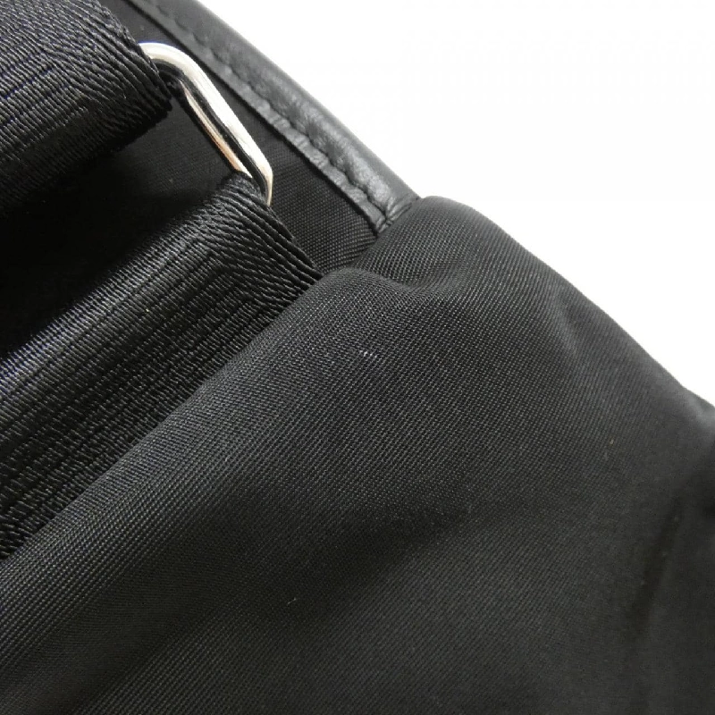 Túi xách hình tam giác lớn Givenchy BK50B3K1JE 609213