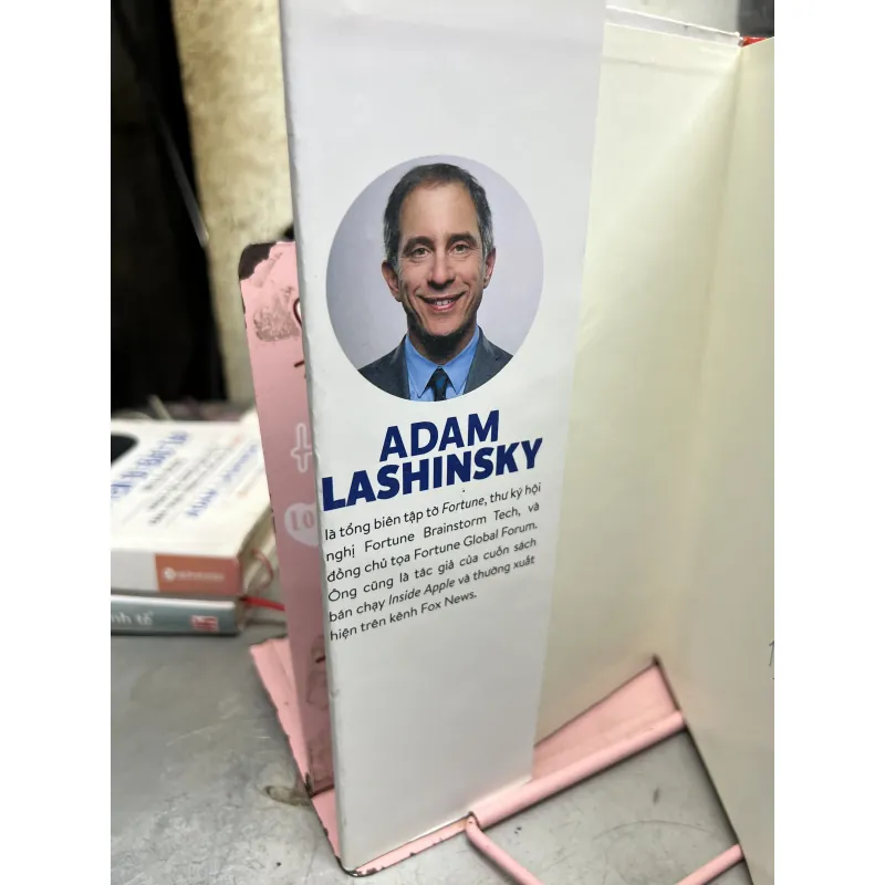 CHUYẾN ĐI BÃO TÁP – BÌA CỨNG 936338