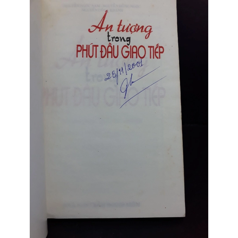 Ấn tượng trong phút đầu giao tiếp mới 80% bẩn bìa, ố, có chữ ký 2000 HCM2811 Ngọc Nam - Hồng Ngọc - Công Khanh KỸ NĂNG 918103