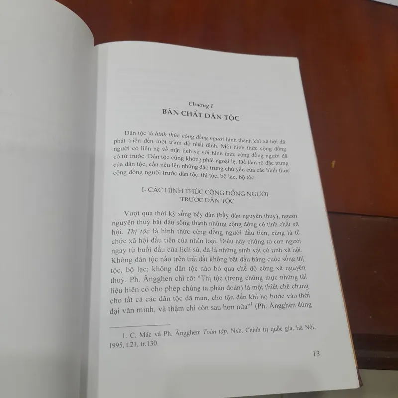 Trần Hữu Tiến - DÂN TỘC TRONG LỊCH SỬ VÀ TRONG THỜI ĐẠI 733879