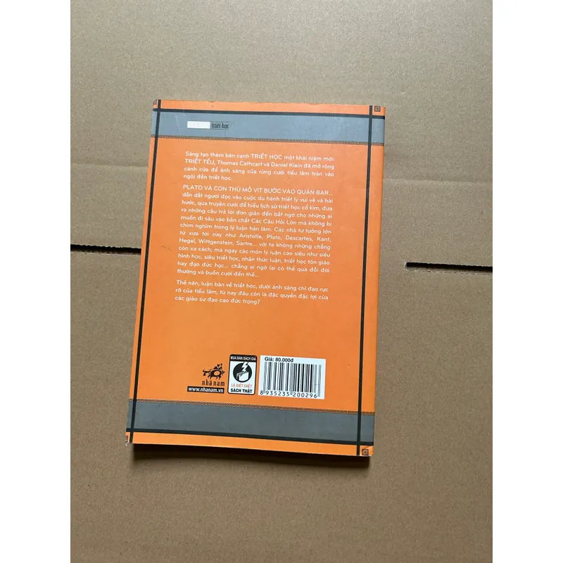 Plato và con thú mỏ vietj bước vào quán bar... 717433