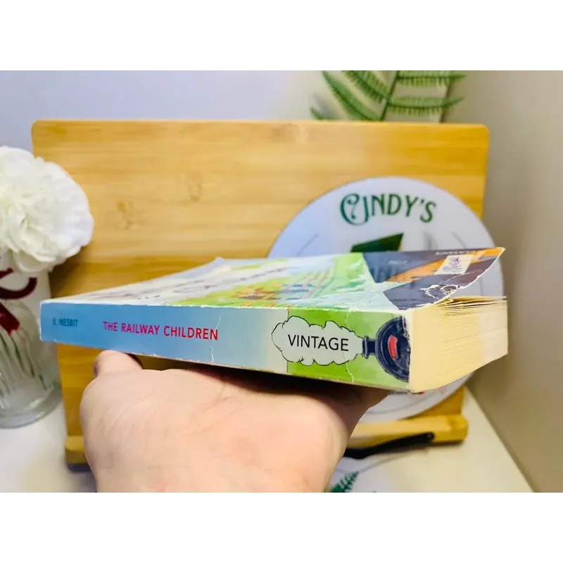 [Sách tiếng Anh 2hand] Like new 90% - 🚂 The Railway Children – E. Nesbit 🌿 673823