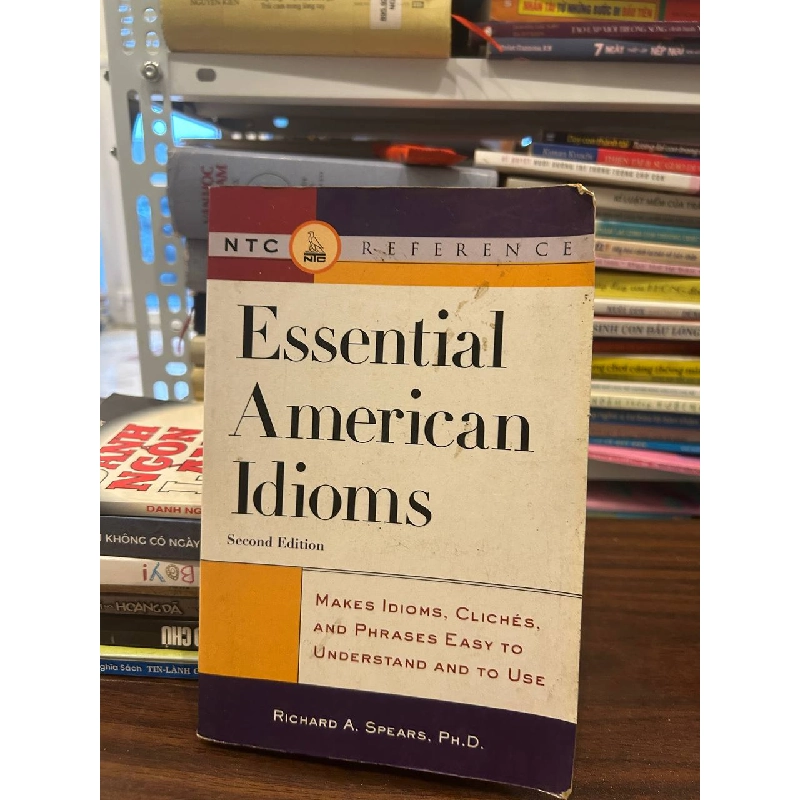 Essential American Idioms - NTC Publishing Group 1000736