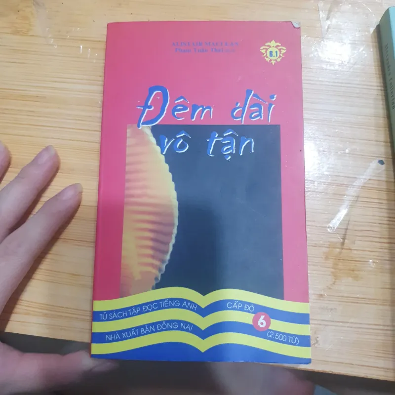 Sách song ngữ tập đọc tiếng anh  ĐÊM DÀI VÔ TẬN 784858