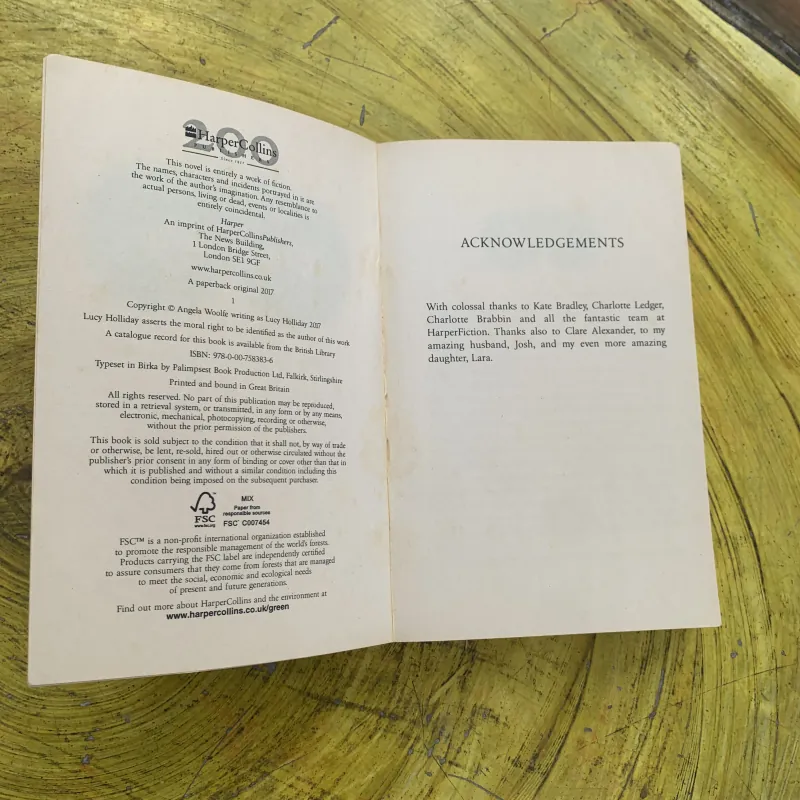 A NIGHT IN WITH GRACE KELLY - BY LUCY HOLLIDAY 799930