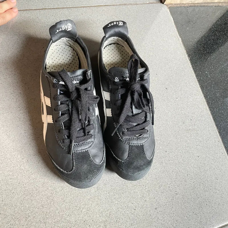 Giày sneaker Onitsuka Tiger/ đen/36/chính hãng Mexico/đã sử dụng còn mới 95% 573790