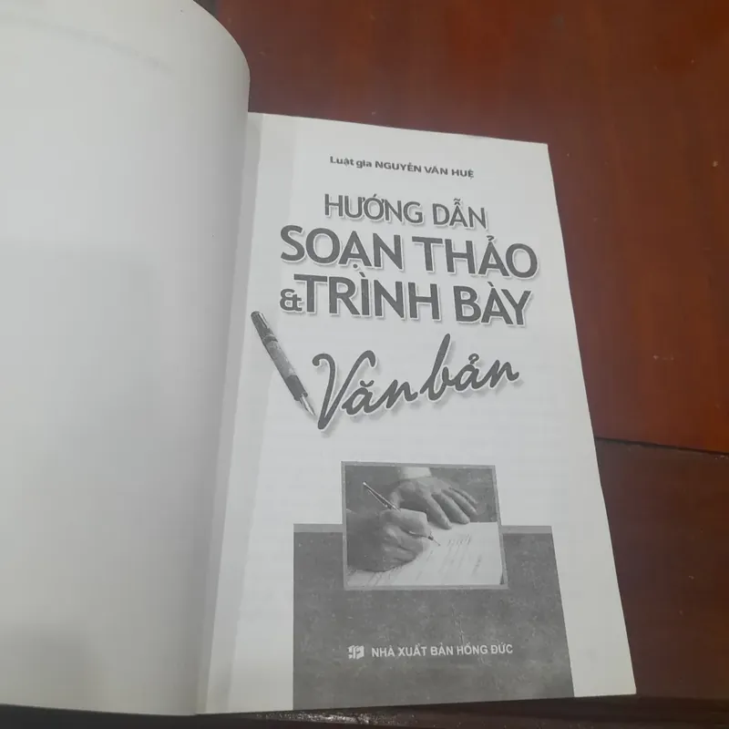 Hướng dẫn SOẠN THẢO & TRÌNH BÀY VĂN BẢN 612723