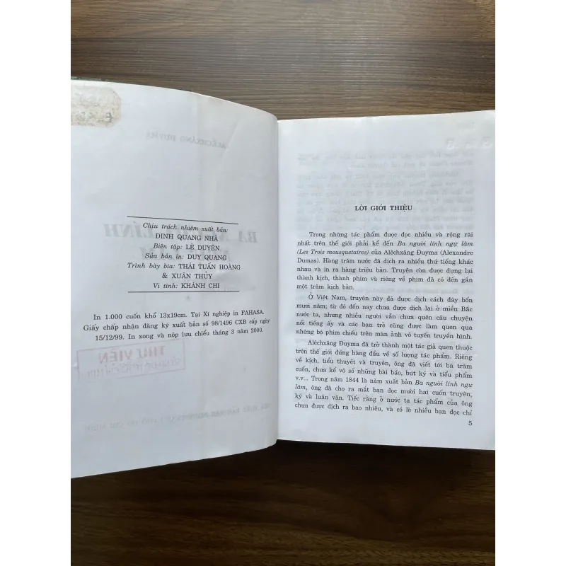 Ba chàng lính ngự lâm - Alếchxăng Đuyma 968788