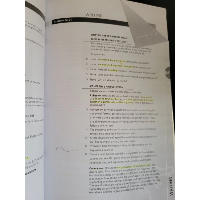 Insearch English prepare for Ielts skills and strategies book two reading and writing mới 70% bẩn bìa, ố nhẹ, tróc gáy nhẹ, có chữ viết, highlight 2010 HCM3004 HỌC NGOẠI NGỮ 919141