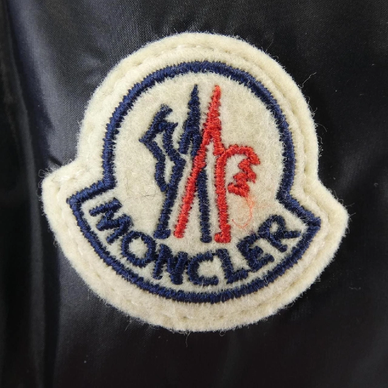 Áo khoác lông vũ MONCLER 639416