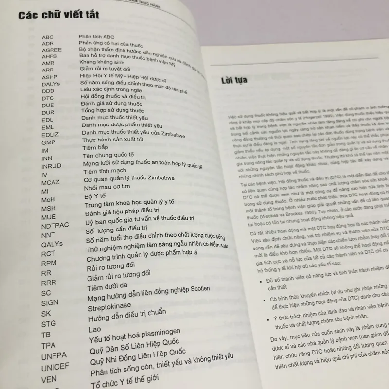 HỘI ĐỒNG THUỐC VÀ ĐIỀU TRỊ CẨM NANG HƯỚNG DẪN THỰC HÀNH  697876