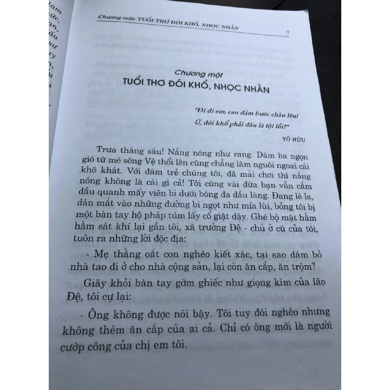 Còn trong ký ức 2010 mới 70% ố bẩn nhẹ Thượng tướng Nguyễn Văn Được HPB0906 SÁCH VĂN HỌC 915600