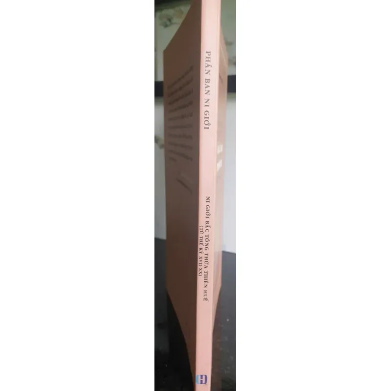 Sách Nghiên cứu Lịch sử và Phát Triển Ni Giới Bắc Tông Thừa Thừa Thiên Huế 640992