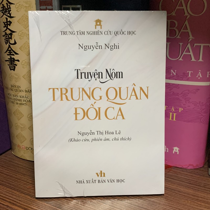 Sách Văn Học : Truyện Nôm Trung Quân Đối Ca- mới 100% 148954
