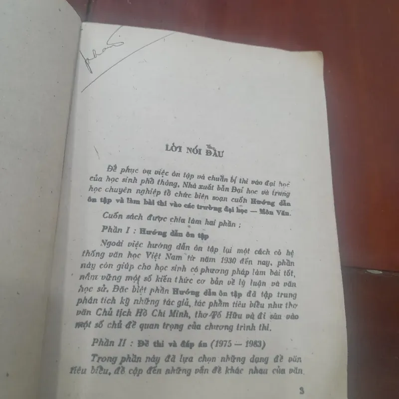 Hướng dẫn ÔN TẬP VÀ LÀM BÀI THI VÀO CÁC TRƯỜNG ĐẠI HỌC MÔN VĂN 689041